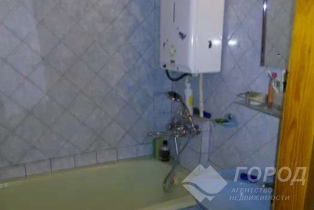 Продам 4-х кімнатну квартиру, Центр, Код: 804603/1