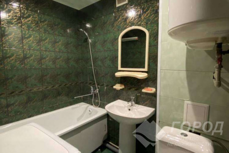 Продам 1-кімнатну квартиру, Центр, Код: 804609/1