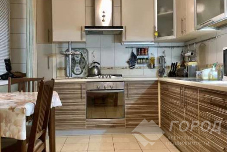 Продам 3-х кімнатну квартиру, Гагарина проспект, Защитников Украины метро (Площадь Восстания), Код: 804618/1