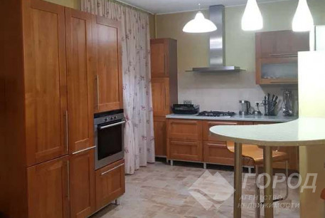 Продам 4-х кімнатну квартиру, Центр, Код: 804738/1