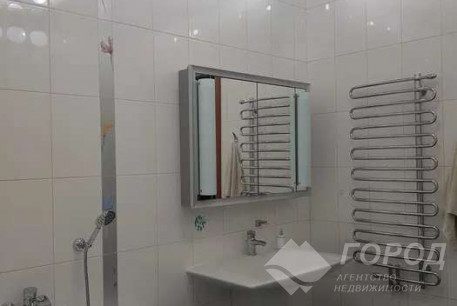 Продам 4-х кімнатну квартиру, Центр, Код: 804738/1