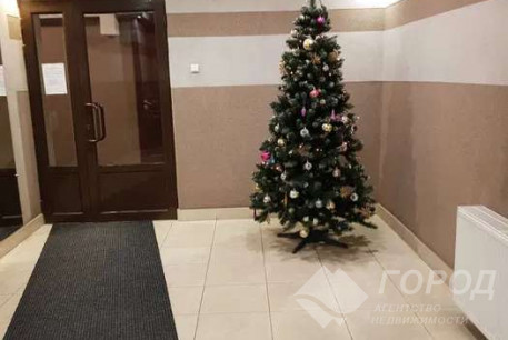 Продам 4-х кімнатну квартиру, Центр, Код: 804738/1