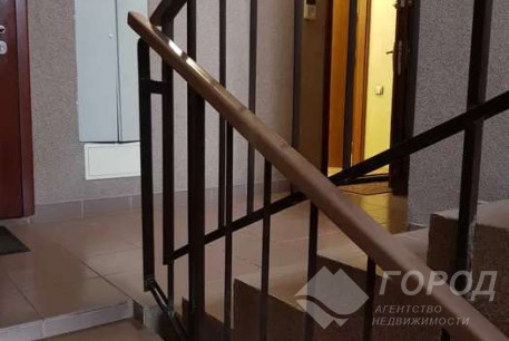 Продам 4-х кімнатну квартиру, Центр, Код: 804738/1