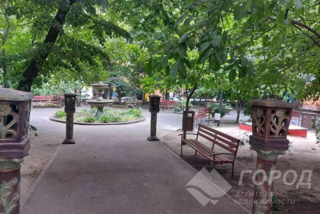 Продам 3-х кімнатну квартиру, Центр, Площадь Конституции метро (Советская), Код: 804790/2