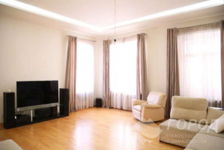 Сдам 3-х кімнатну квартиру, Центр, Исторический Музей метро, Код: 805000/1