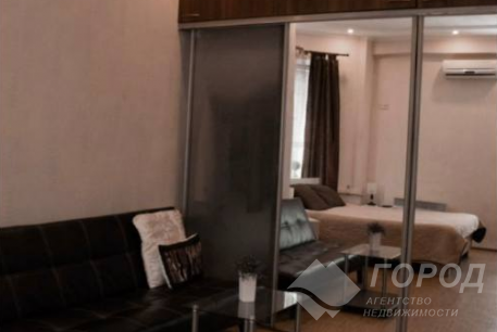 Продам 1-кімнатну квартиру, Центр, Код: 805100/4