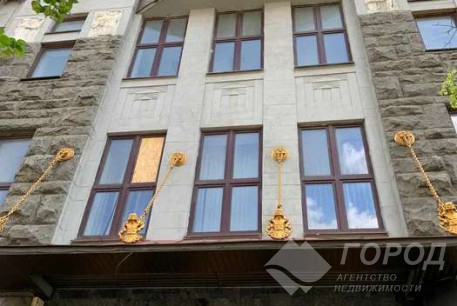 Продам 3-х кімнатну квартиру, Центр, Код: 805118/1