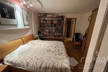 Продам 3-х кімнатну квартиру, Гагарина проспект, Защитников Украины метро (Площадь Восстания), Код: 805134/1