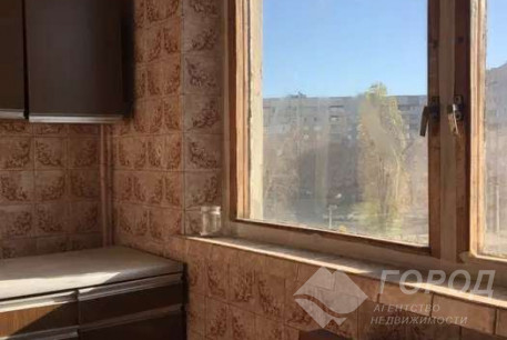 Продам 2-х кімнатну квартиру, Рогань, Горизонт, Код: 805248/2