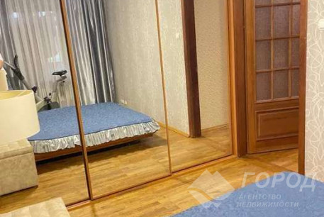 Продам 2-х кімнатну квартиру, Центр, Госпром метро, Код: 805359/1