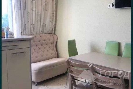 Продам 2-х кімнатну квартиру, Рогань, Код: 805402/2