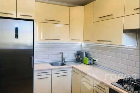 Продам 2-х кімнатну квартиру, Рогань, Код: 805402/2