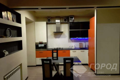 Сдам 2-х кімнатну квартиру, Центр, Код: 805404/1