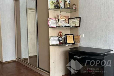 Продам гостинку, ХТЗ, Код: 805421/1