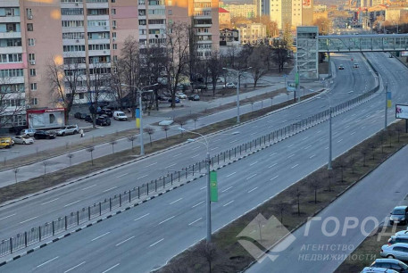 Продам 3-х кімнатну квартиру, Гагарина проспект, Спортивная метро, Код: 805465/1