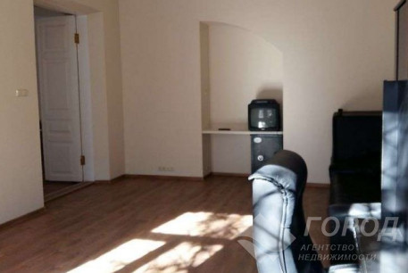 Сдам 4-х кімнатну квартиру, Центр, Университет метро, Код: 805562/1