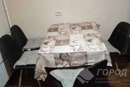 Сдам 3-х кімнатну квартиру, Рогань, Код: 805568/1