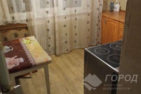 Сдам 2-х кімнатну квартиру, Рогань, Код: 805593/1