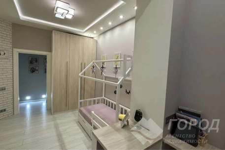 Продам 3-х кімнатну квартиру в новобудові, ХТЗ, Масельского метро, Код: 805635/1