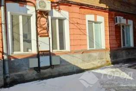 Продам 4-х кімнатну квартиру, Центр, Код: 805675/1