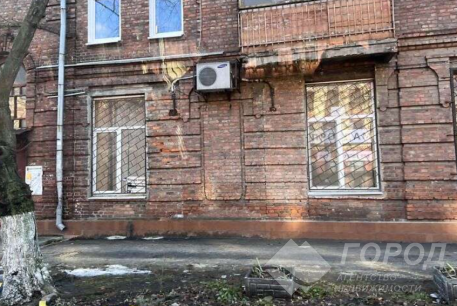 Продам 4-х кімнатну квартиру, Центральный рынок, Код: 805678/1