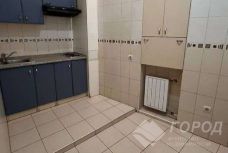 Продам 4-х кімнатну квартиру, Центральный рынок, Код: 805678/1