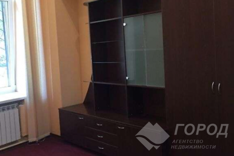 Продам 4-х кімнатну квартиру, Центральный рынок, Код: 805678/1