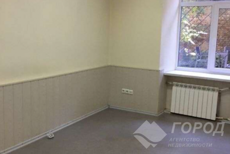 Продам 4-х кімнатну квартиру, Центральный рынок, Код: 805678/1