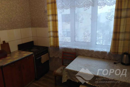 Сдам 2-х кімнатну квартиру, Рогань, Код: 805728/1