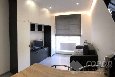 Продам 1-кімнатну квартиру в новобудові, Центр, Код: 805765/1