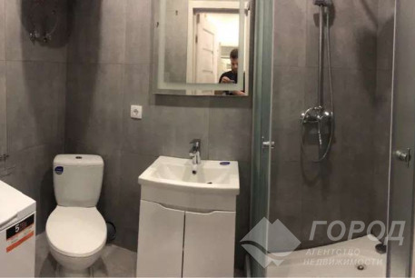 Продам 1-кімнатну квартиру в новобудові, Центр, Код: 805765/1