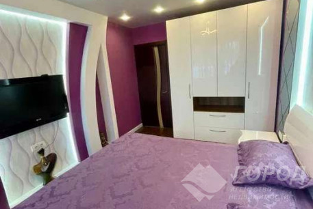 Продам 3-х кімнатну квартиру, Рогань, Роганский ж/м, Код: 805790/1