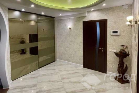 Продам 3-х кімнатну квартиру, Рогань, Роганский ж/м, Код: 805790/1