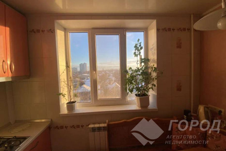 Продам 2-х кімнатну квартиру, Рогань, Роганский ж/м, Код: 805876/1
