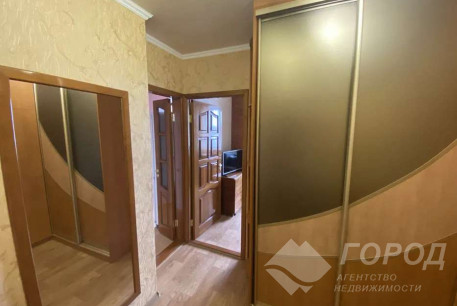 Продам 2-х кімнатну квартиру, Рогань, Роганский ж/м, Код: 805876/1