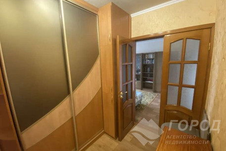 Продам 2-х кімнатну квартиру, Рогань, Роганский ж/м, Код: 805876/1