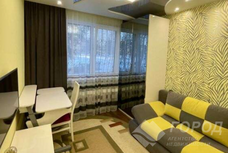 Продам 3-х кімнатну квартиру, Рогань, Код: 805878/1