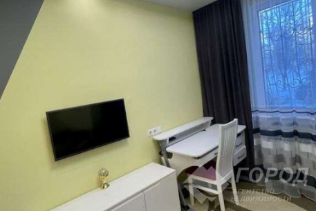 Продам 3-х кімнатну квартиру, Рогань, Код: 805878/1