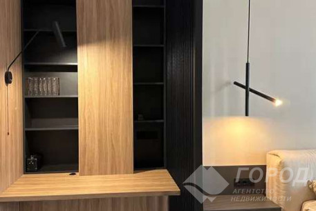 Продам 4-х кімнатну квартиру, Центр, Код: 805929/1