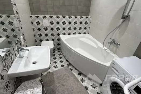 Продам 3-х кімнатну квартиру, ХТЗ, Масельского метро, Код: 806009/1