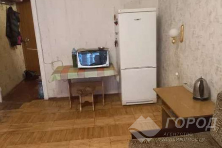 Сдам гостинку, ХТЗ, Пролетарская метро (Индустриальная), Код: 806017/1