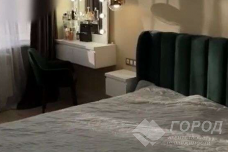 Продам 3-х кімнатну квартиру, Аэропорт, Код: 806039/1