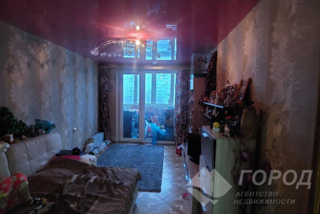 Продам 4-х кімнатну квартиру, Салтовка, 522 м/р, Код: 806071/1