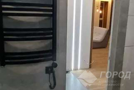 Продам 2-х кімнатну квартиру в новобудові, Центр, Код: 806086/1