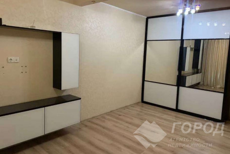 Продам 2-х кімнатну квартиру, Салтовка, ТРК Украина, Код: 806157/1