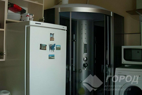 Продам 1-кімнатну квартиру, Центр, Код: 806231/1