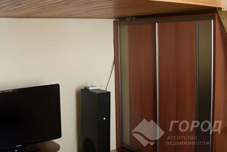 Продам 1-кімнатну квартиру, Центр, Код: 806231/1