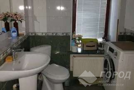 Продам 3-х кімнатну квартиру, Центр, Код: 806245/1