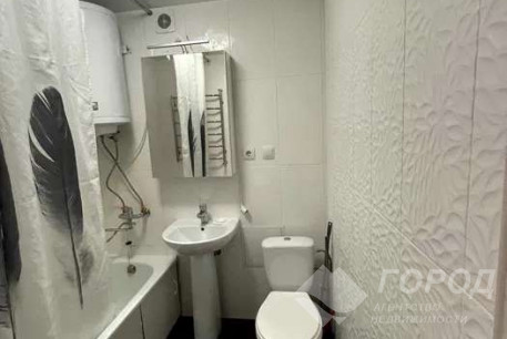 Продам 1-кімнатну квартиру, Новые дома, Маршала Жукова метро (Дворец спорта), Код: 806324/1