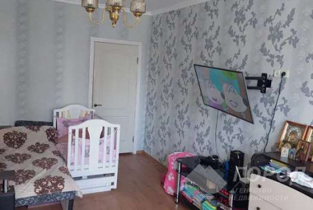 Продам 1-кімнатну квартиру, Рогань, Роганский ж/м, Код: 806509/1